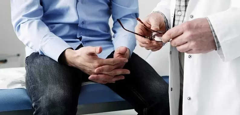 La primele semne de prostatită, ar trebui să consultați un urolog pentru a confirma diagnosticul.
